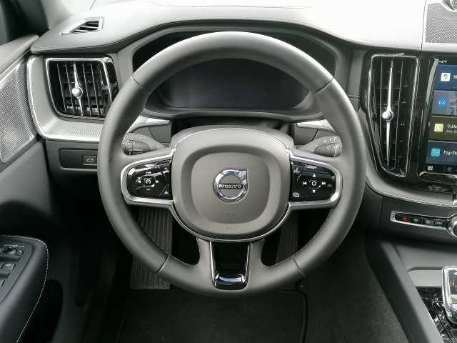 Volvo  Ultimate Dark Recharge T8 AWD